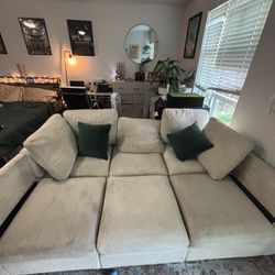 Sectional couch 