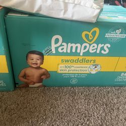 Baby/infant PAMPERS diapers, Size Newborn,1,2
