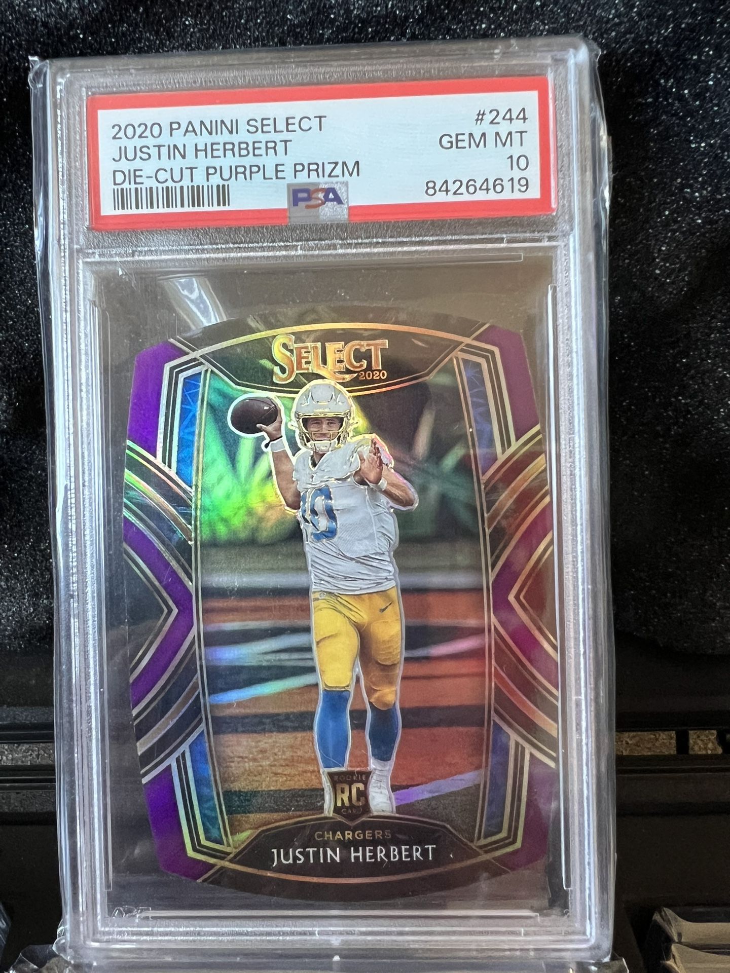 2020 Panini Select Justin Herbert Die Cut Purple Prizm