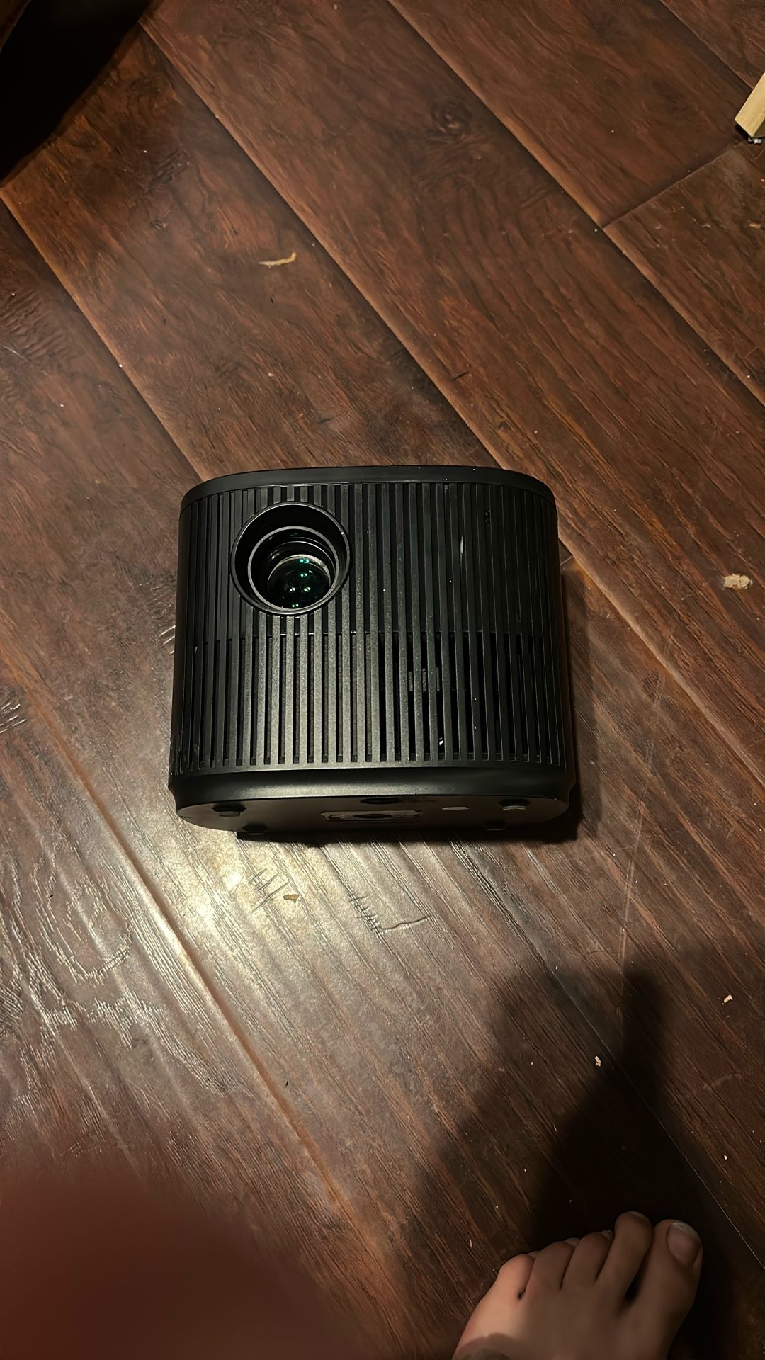 Projector Comes With Projector Screen