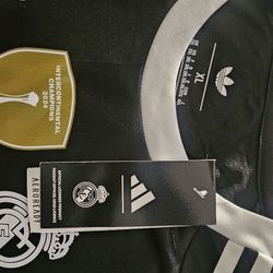 Black Real Madrid jersey 