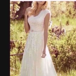 WEDDING DRESS   new SIZE IS 12