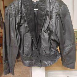 G III Woman's Vintage 80s Leather/Suede Jacket 