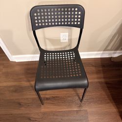 Set Of 6 Black Chairs