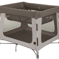 Maxi-Cosi Swift Baby Playard with Mat, Baby Playpen, Play Yard with Bassinet, Portable Playpen for Babies and Toddlers, Truffle