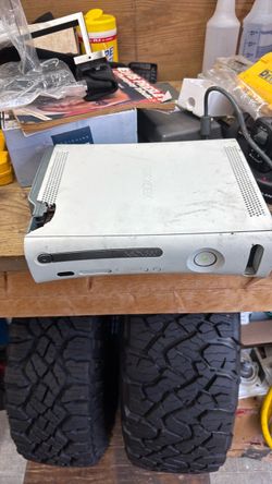 Xbox 360 with game