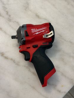 Milwaukee M12 Stubby 3/8” Impact Wrench