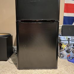 Mini Fridge Mini Freezer, Blackj