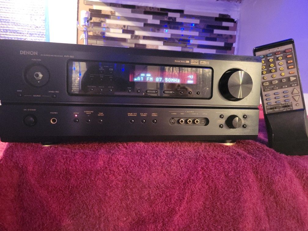 Denon AV Surround Receiver AVR-883