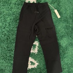 Fear of God Essentials Relaxed Sweatpants FW22 All Black Sizes Available