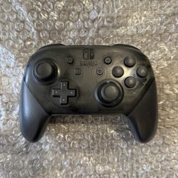 Nintendo Switch Pro Controller 