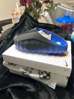 Nike mind slides size 9