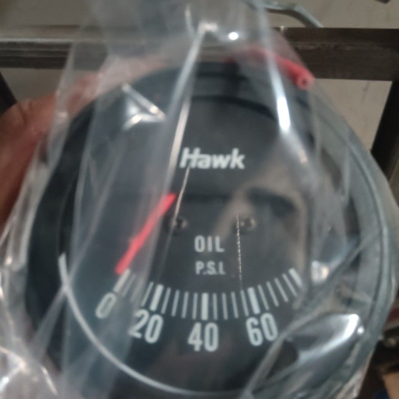 Hawk Oil Pressure Gauges