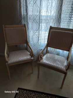 Accent Chairs