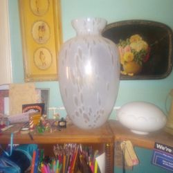 Beautiful Murano Italian Hand-Blown Vase