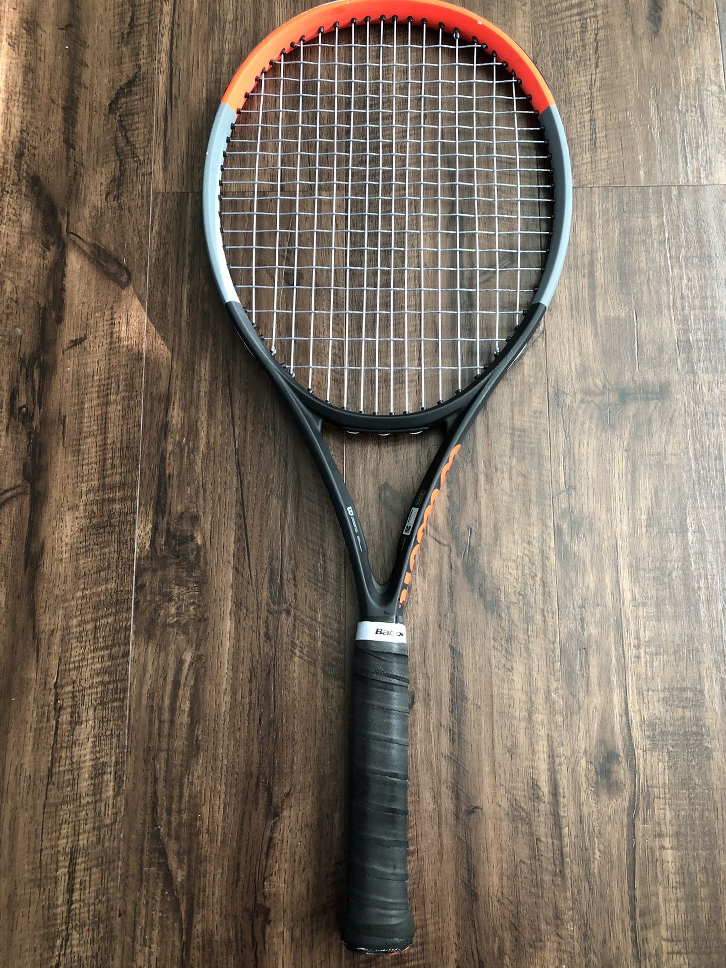 Tennis Racket Wilson Clash 100 Tour V1.0 Grip 4 3/8 Weight 310g in Good condition
