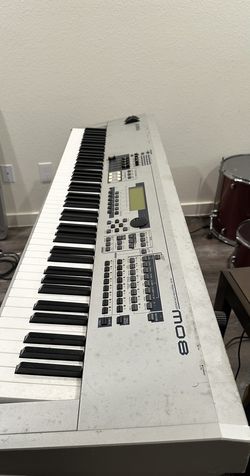 Yamaha MO8