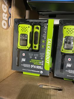 BRAND MEW MOTOROLA T600 TALKABOUT RADIO, 2 PACK