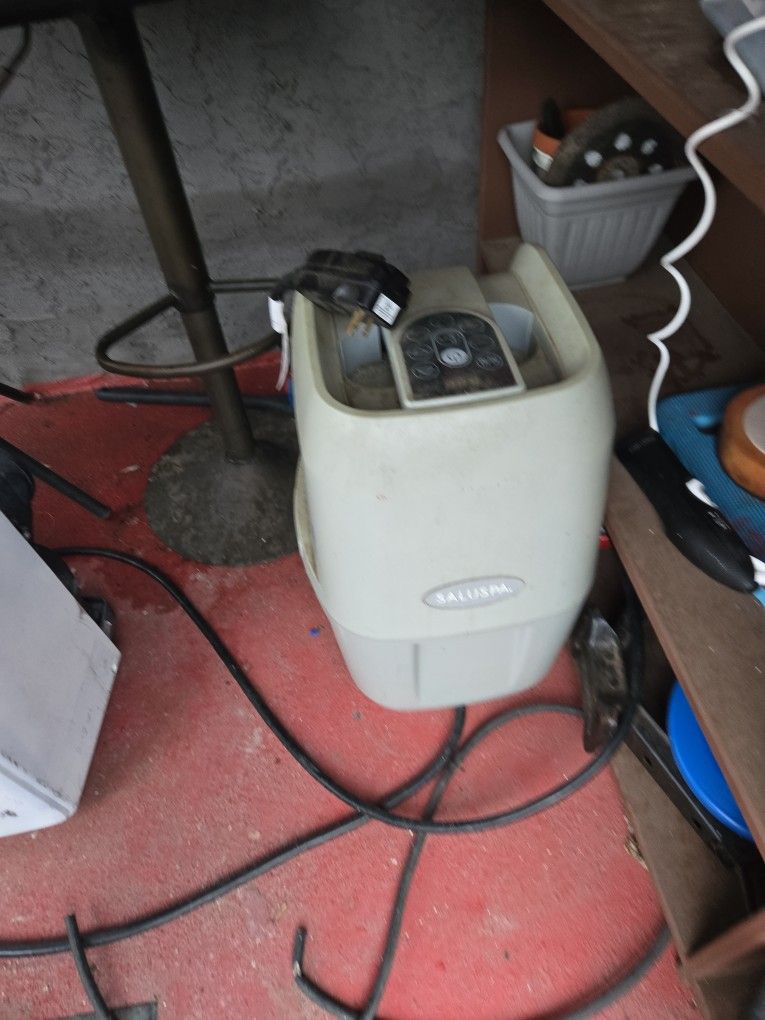 Hot Tub Barely Used Tub Motor Esc