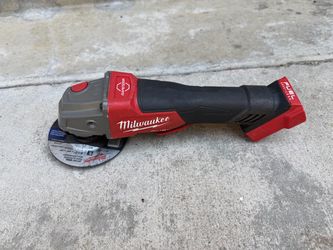Milwaukee fuel grinder 18v like new asking $160