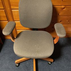 Office Chair With Wood Accents 