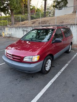 1999 Toyota Sienna