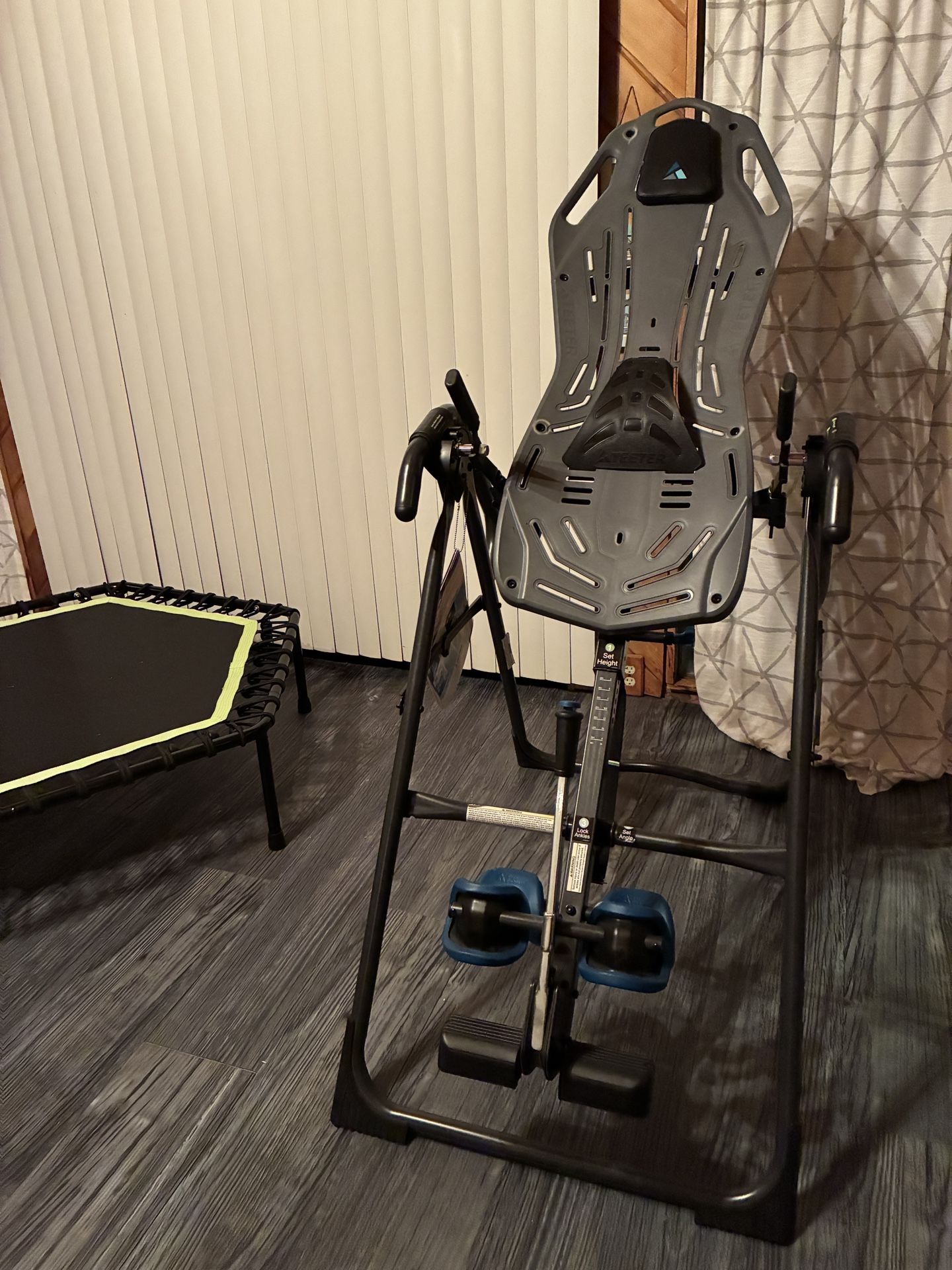 Teeter FitSpine X3 Inversion Table