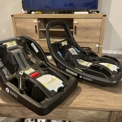 2 Graco Click Connect Car Seat Bases