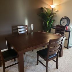 Dining Table Set