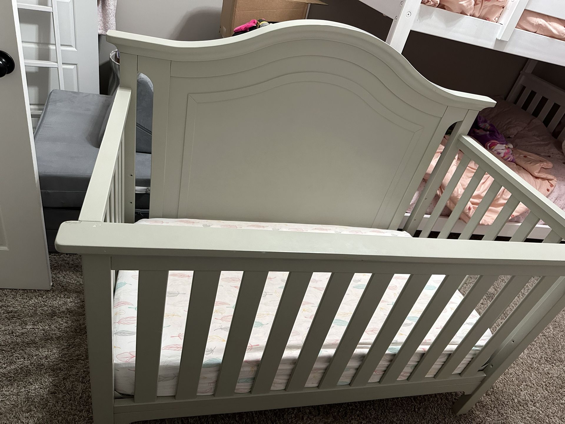 Baby Crib & Dresser
