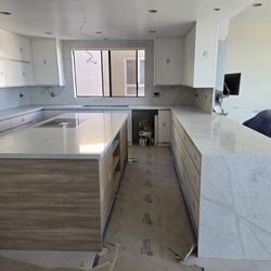 Countertop Installation & Slab Fabrication