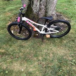 24” Trek Mountain Bike 