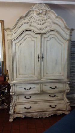 Vintage large dresser, closet