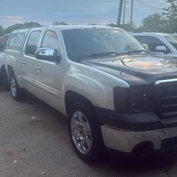 2011  GMC  Sierra Crew cab 4 -door Ivory color 9