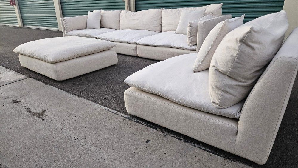FREE DELIVERY!!! Crate & Barrel "Unwind" 5pc Modular Couch ($6K Retail...60%+ OFF!!!)