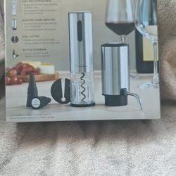 RABBIT,WINE AERATOR &CORKSCREW SET BRAND NEW
