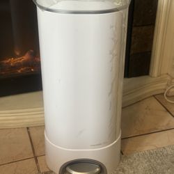 Munchkin UV Light Disinfecting Diaper Pail