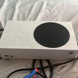 Xbox Series S Does Not Come With Controllers Does Come With Wires