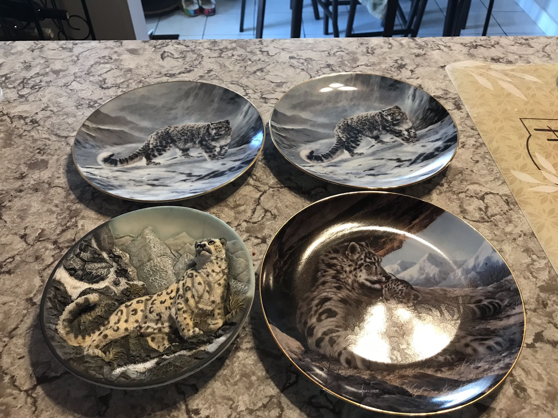4 Snow Leopard Plates