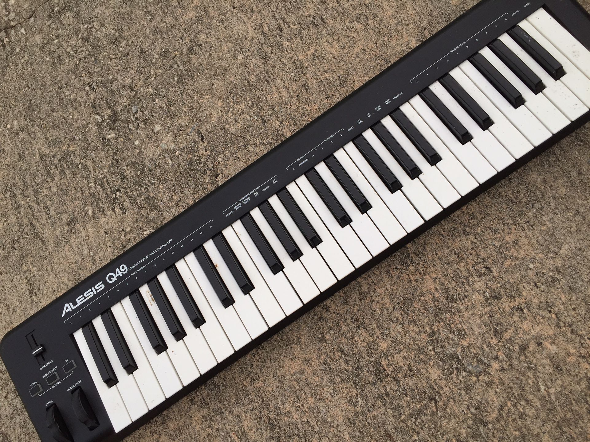 Alesis Q49 music keyboard $50