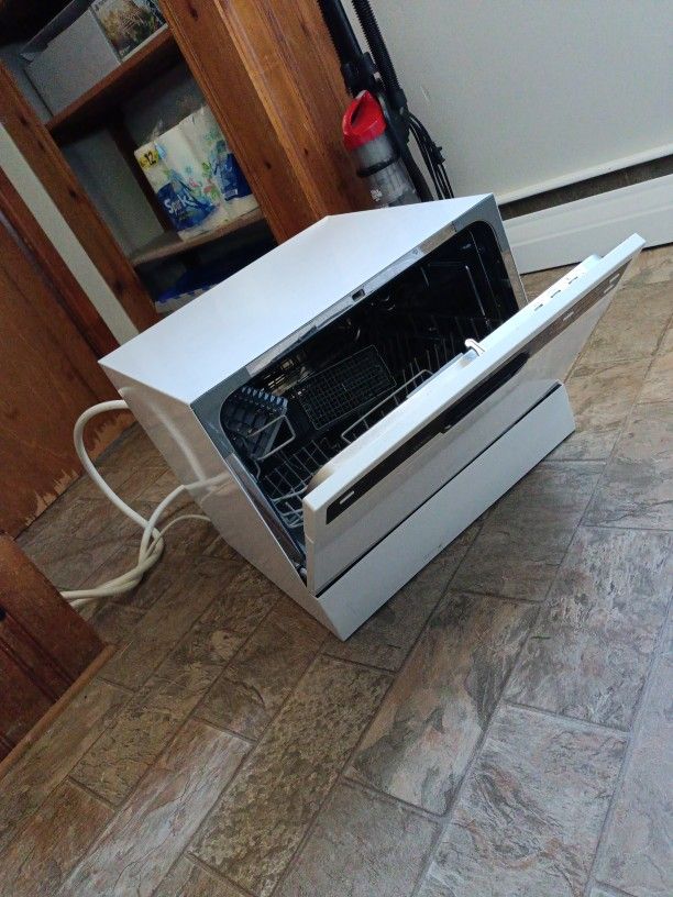 Sunbeam Countertop Dishwasher