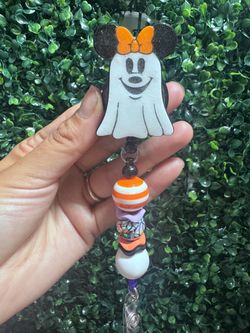 Minnie Ghost Beaded Badge Reel
