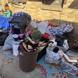 HUGE LOT WOMENS & MENS CLOTHING