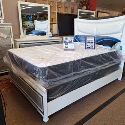 White Queen Bed Dresser And Mirror 