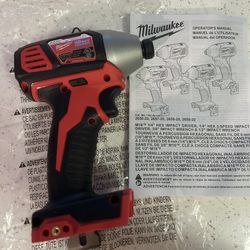 NEW Milwaukee Taladro De Impacto M18