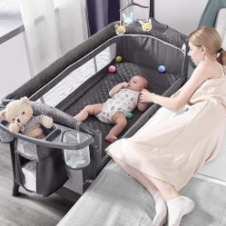 Pack N Play/bassinet Bedside Sleeper 