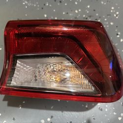 2020 Kia K5 Right Tail Light 92402-l0100