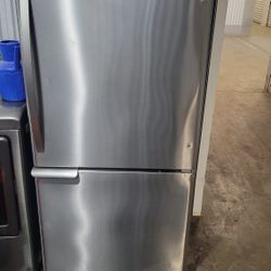 Kenmore Refrigerator 