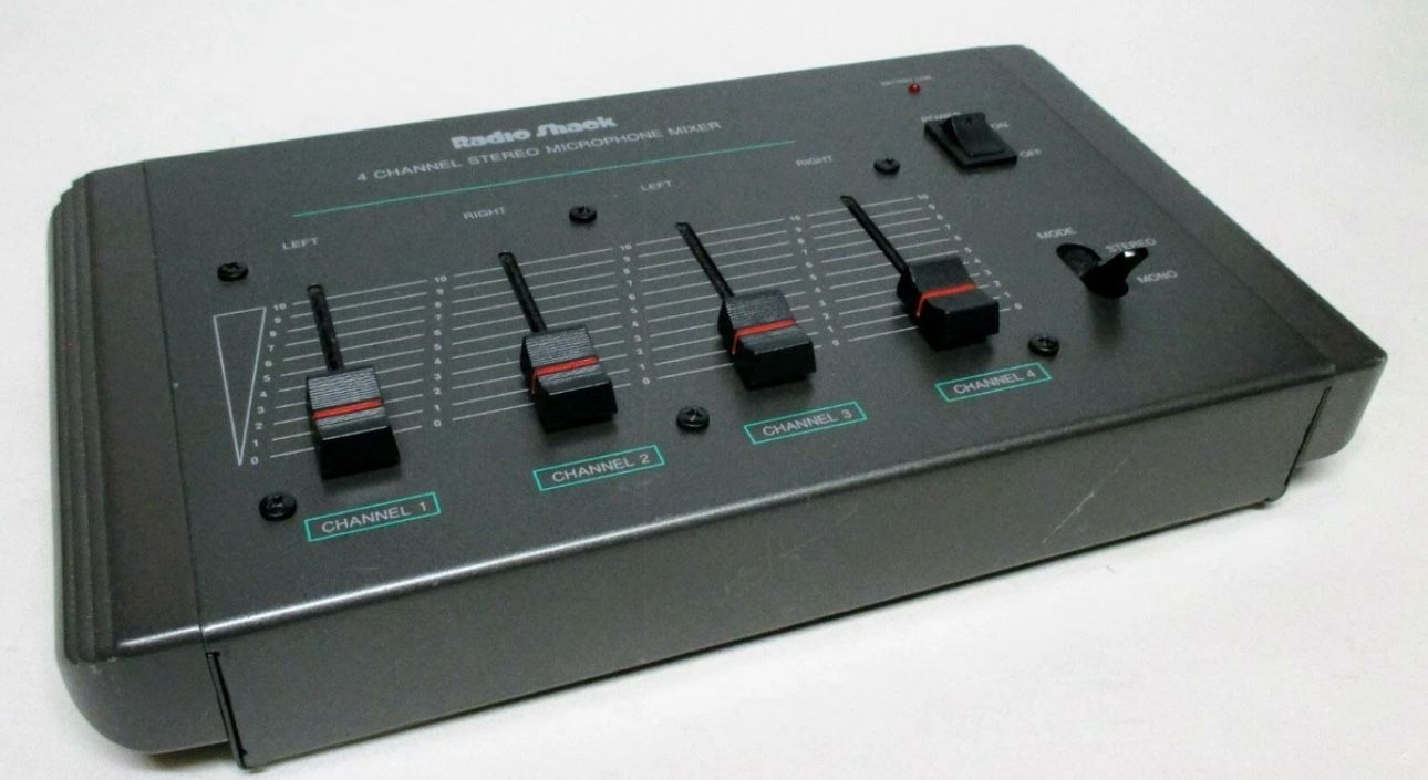 RADIO SHACK 4-Channel Microphone Mixer 32-1106