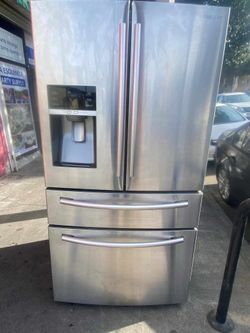 REFRIGERATOR SAMSUNG 4 DOORS